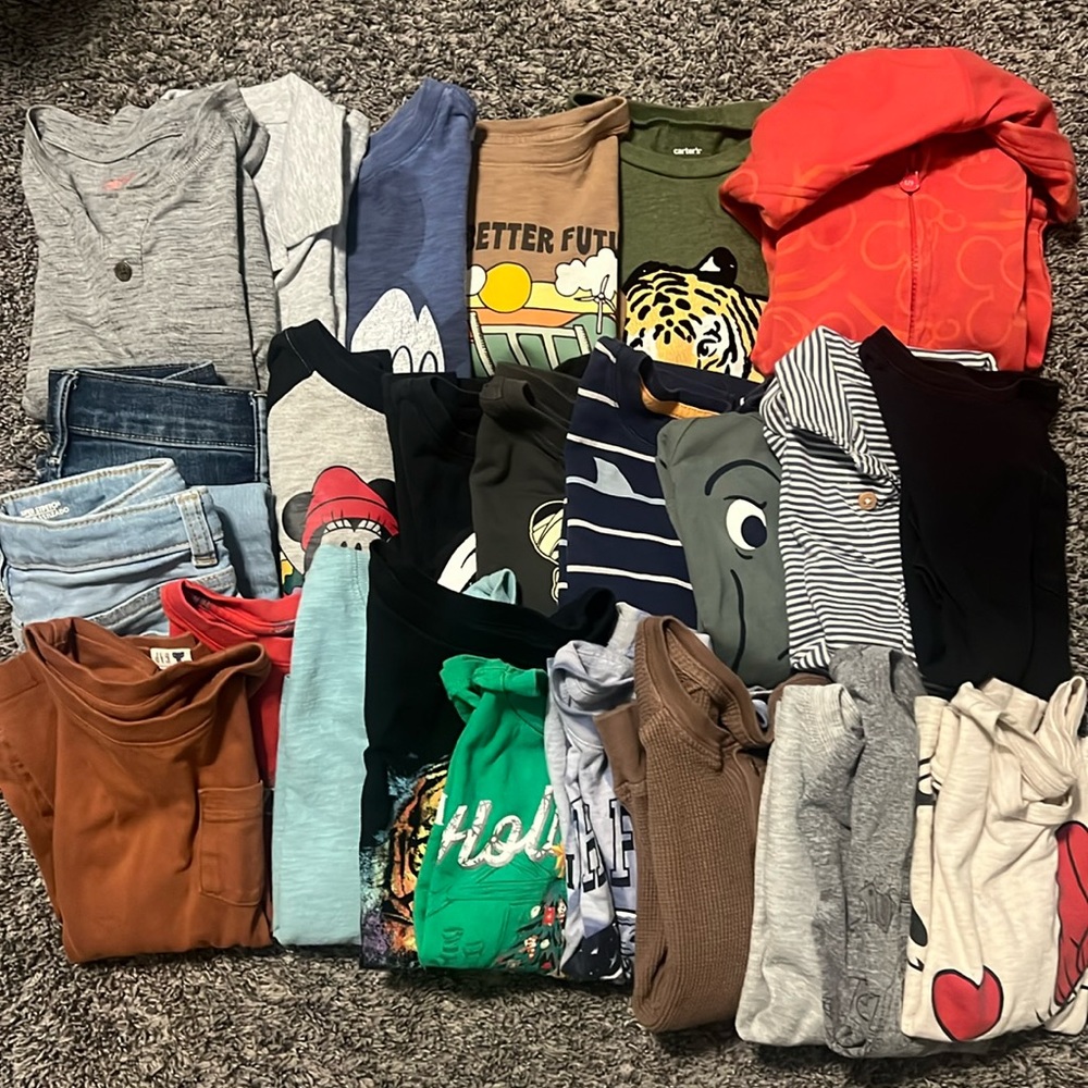 LOT of toddler size 5 clothes 15 items from baby GAP, Disneyland Cat and Jack